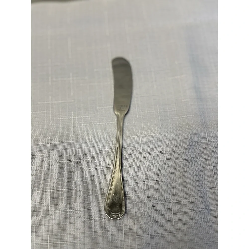 Towle Beaded Antique 18/10 Stainless Steel Individual Butter Knife Server